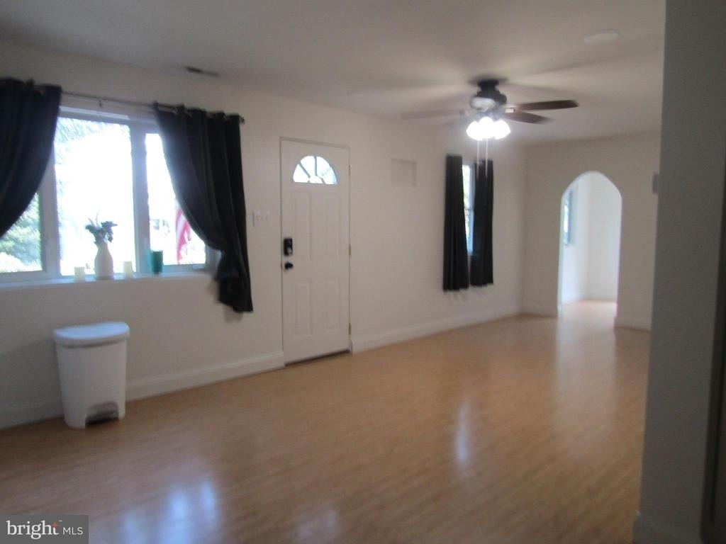 229 Maryland Avenue - Photo 15