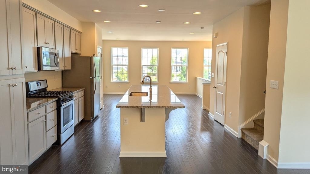 224 Jenny Drive - Photo 4