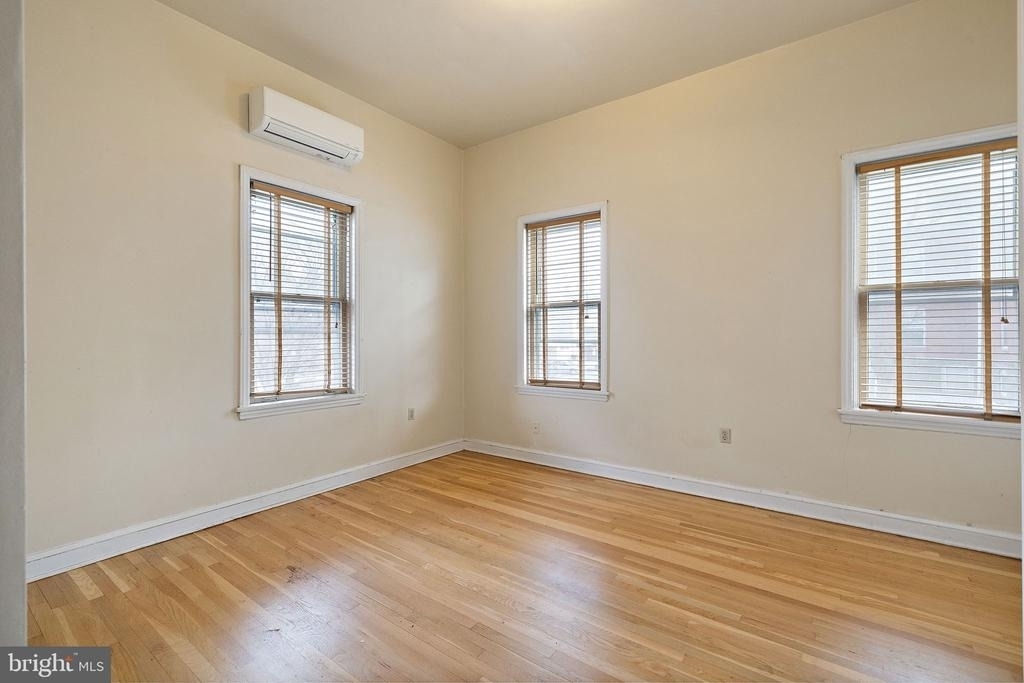 1401 Delaware Avenue - Photo 10