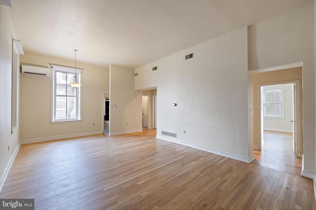 1401 Delaware Avenue - Photo 2