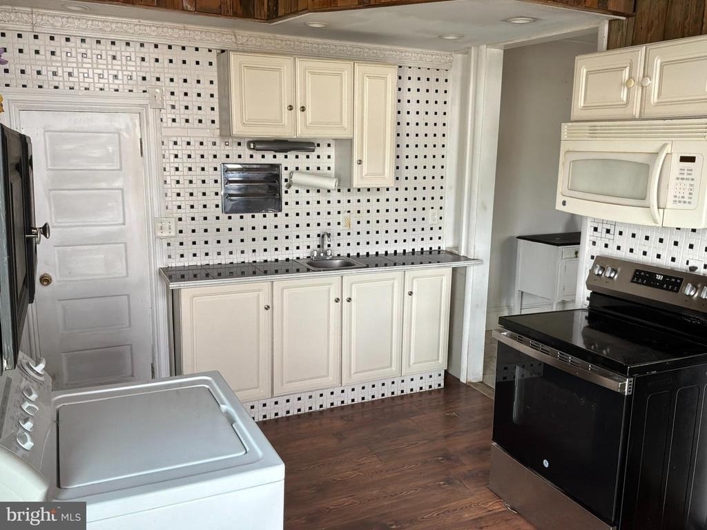 1359 Main Apt A1 - Photo 6