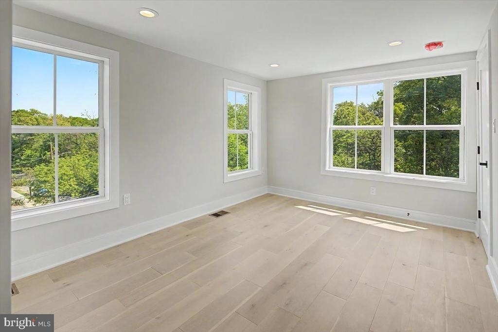 2902 Vista Street Ne - Photo 71