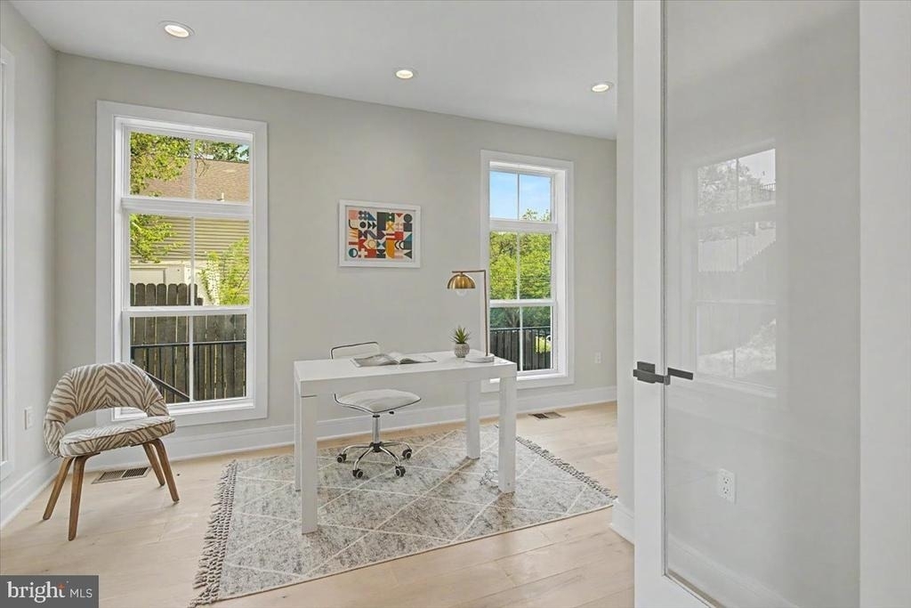 2902 Vista Street Ne - Photo 28