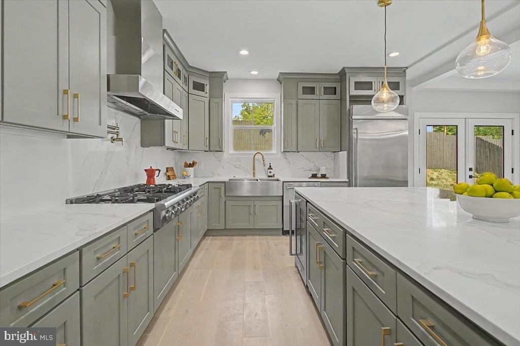 2902 Vista Street Ne - Photo 3