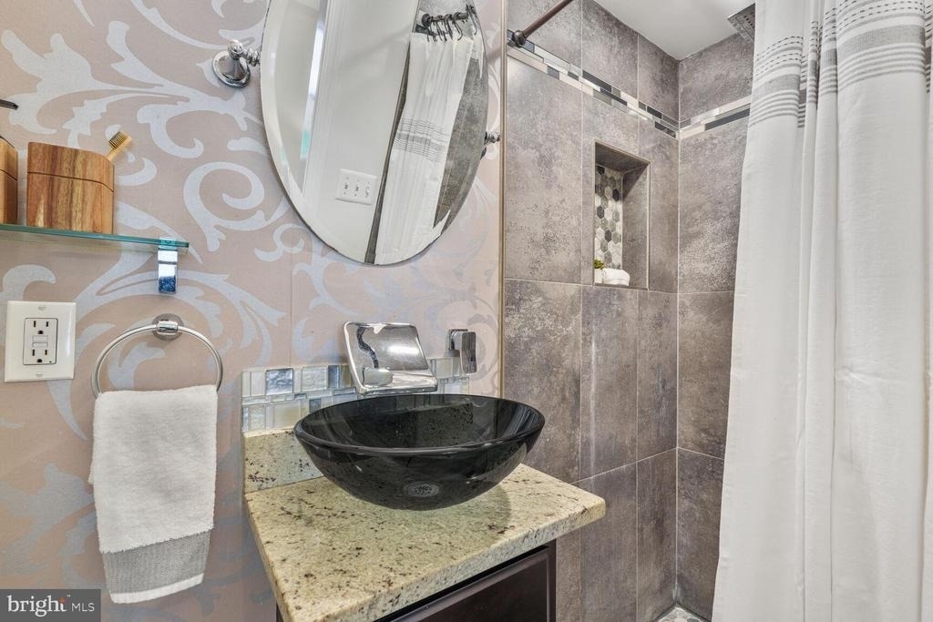 1268 16th Street Ne - Photo 10