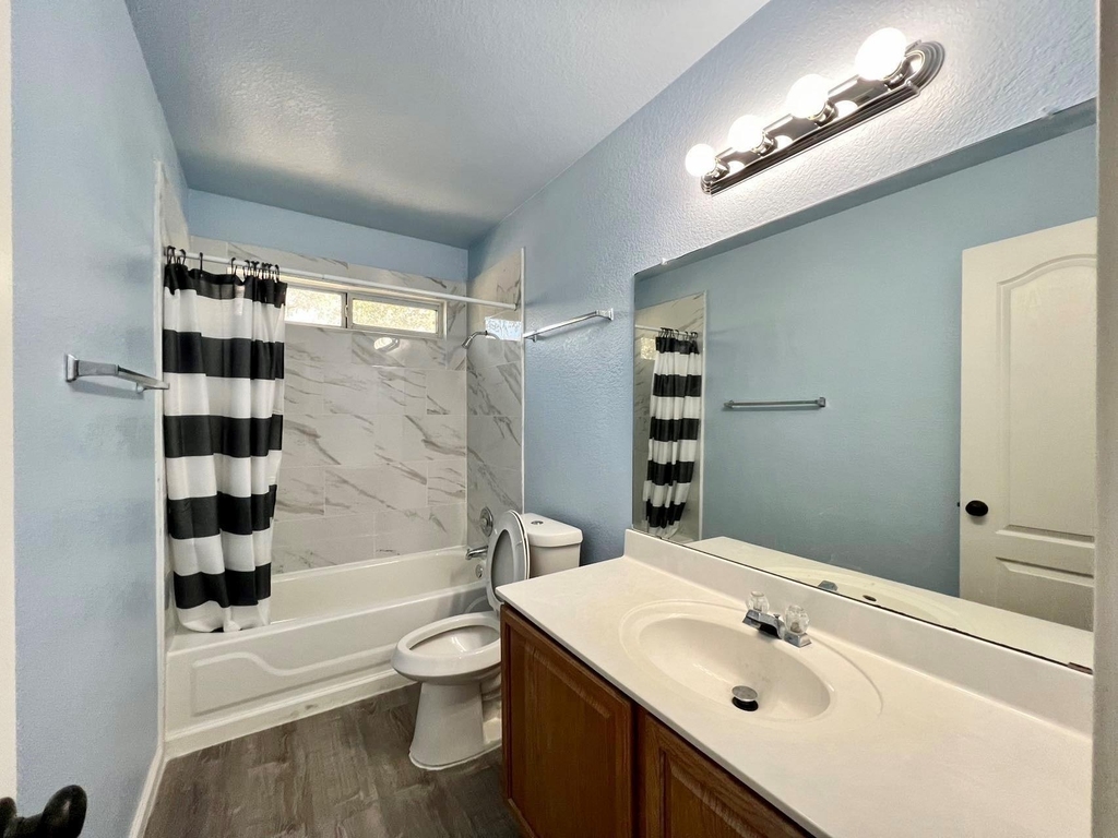 1705 E Westminster Way - Photo 11