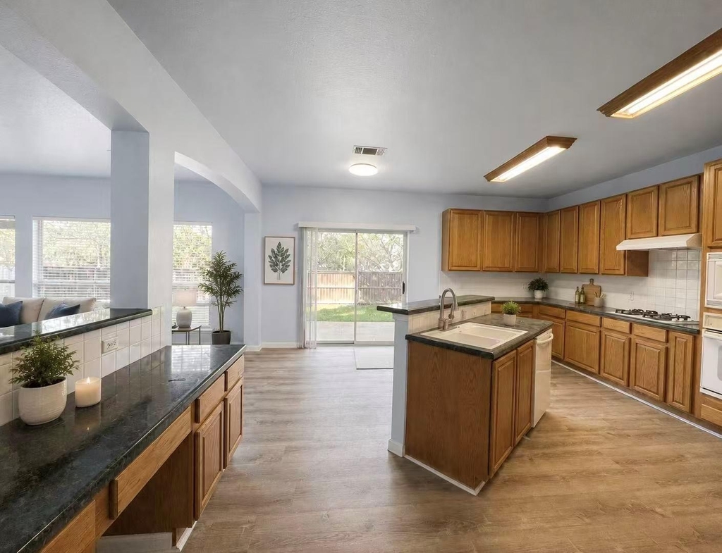 1705 E Westminster Way - Photo 3