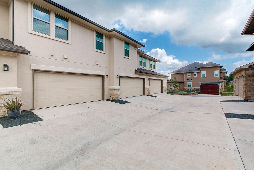 13800 Lyndhurst St - Photo 24