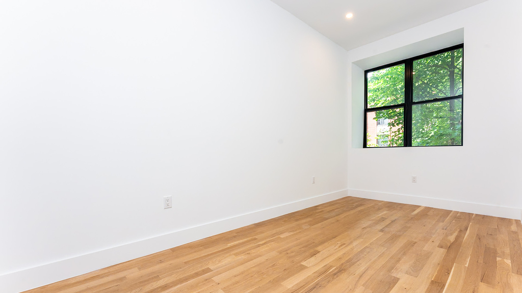 422 1/2 Gates Ave - Photo 10