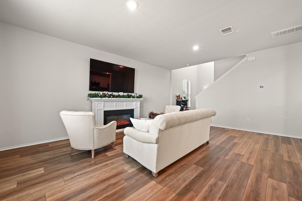632 Pepperbark Loop - Photo 6