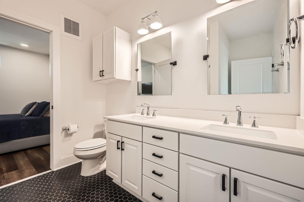4704 Sunset Trl - Photo 7