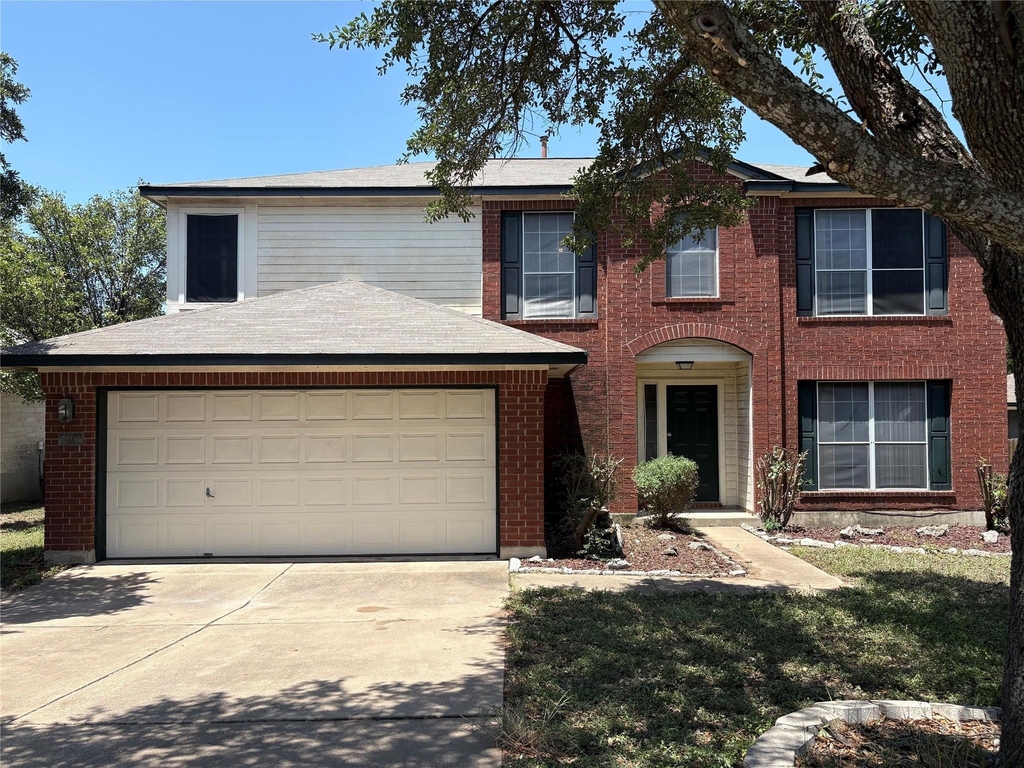 1101 Wood Creek Dr - Photo 0