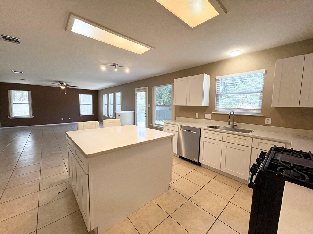 1101 Wood Creek Dr - Photo 16