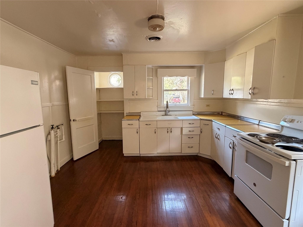 1019 Chestnut St - Photo 3
