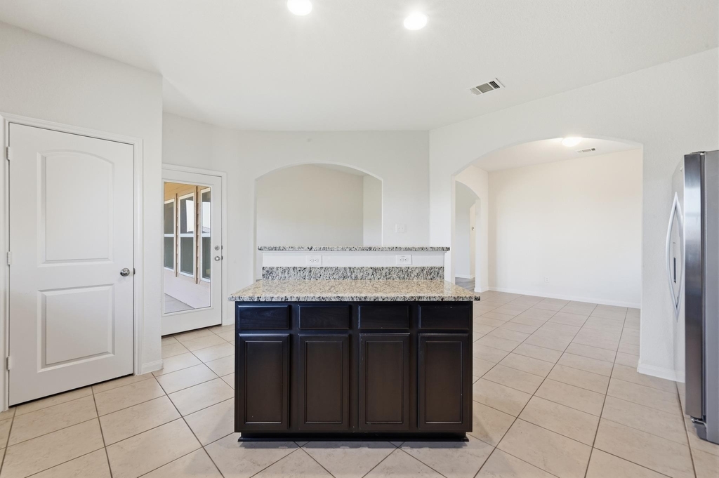1216 Violet Ln - Photo 7