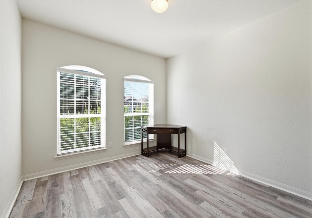 1216 Violet Ln - Photo 17