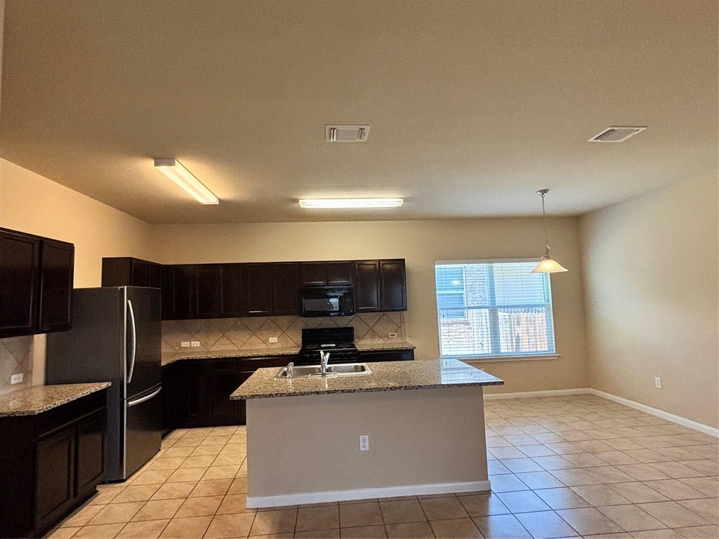 1602 Atlas Rd - Photo 4