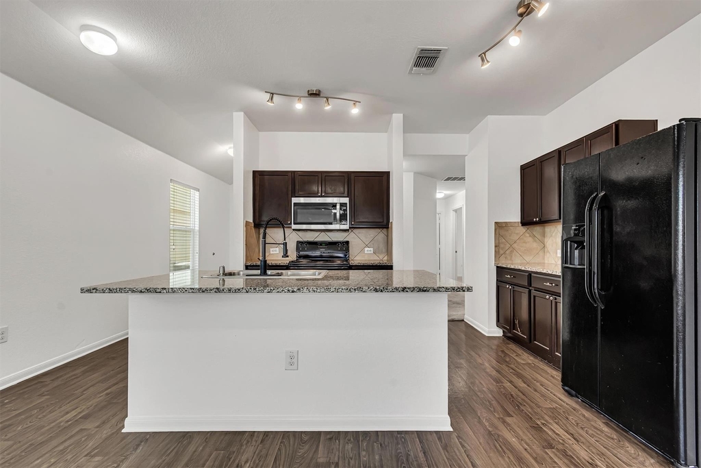 12304 Jamie Dr - Photo 7