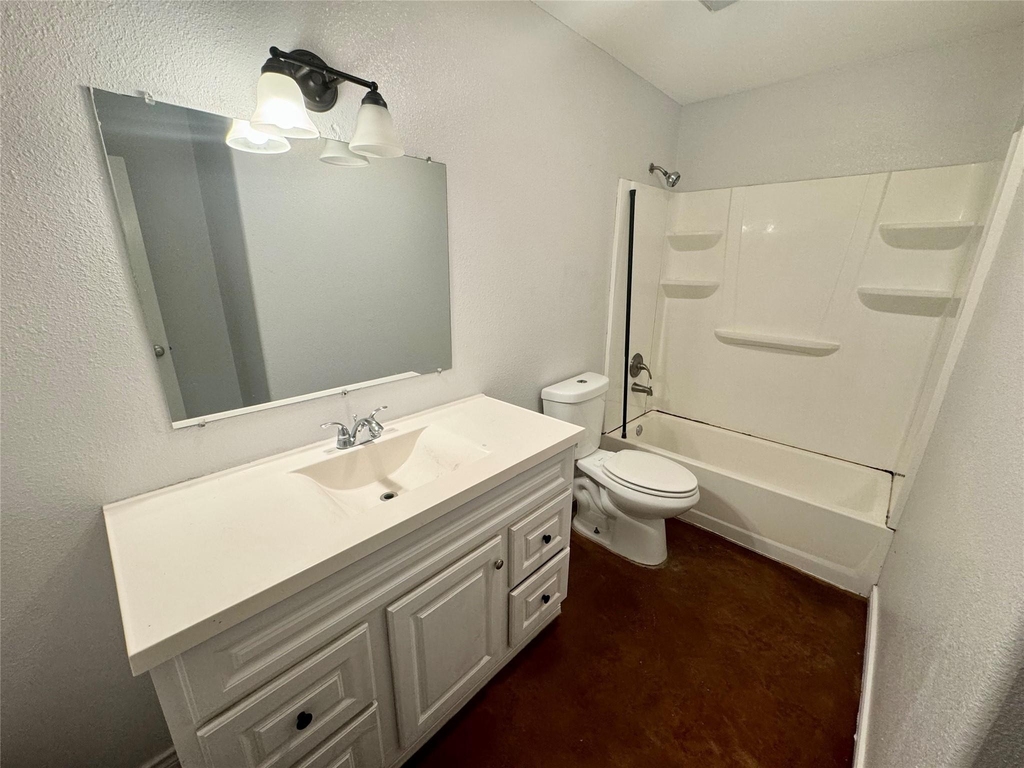 709 San Saba St - Photo 13