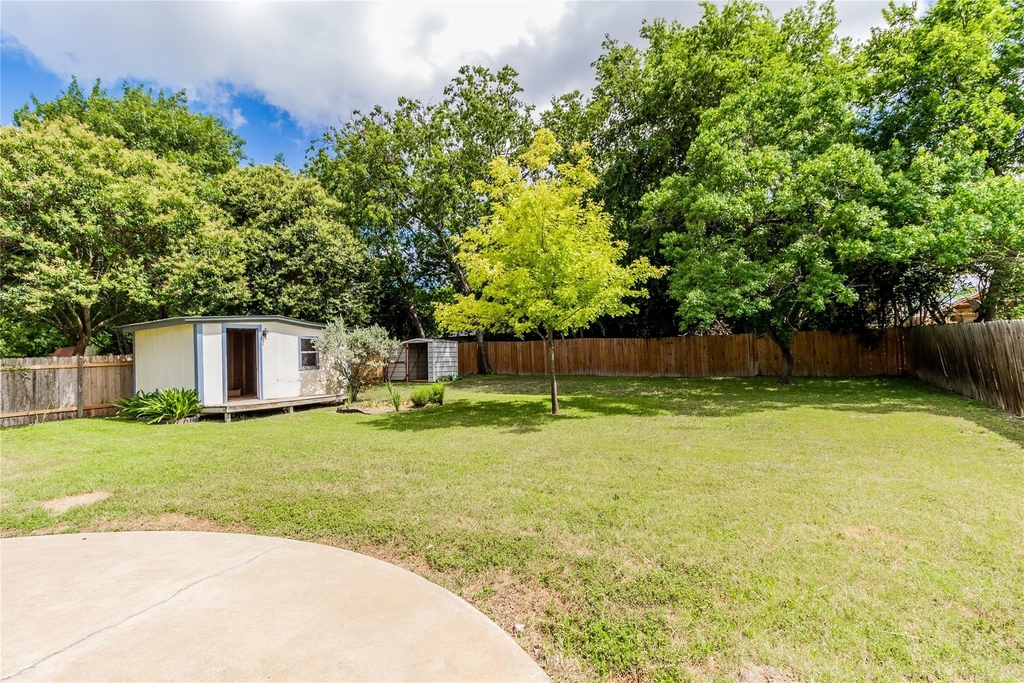 906 Red Cliff Dr - Photo 18