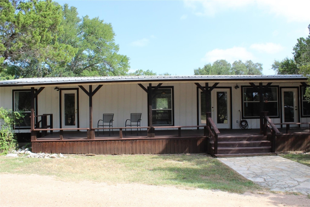 630 Hillsedge Rd - Photo 0