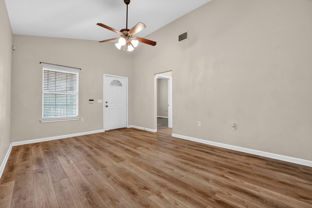 5625 Signal Point Pt - Photo 8