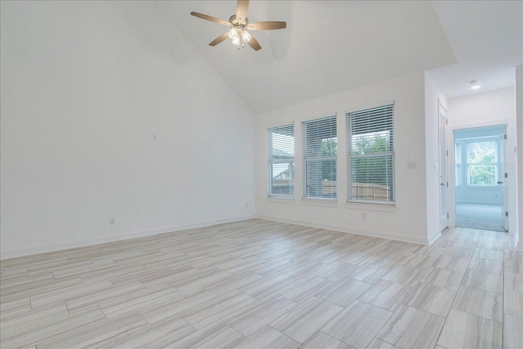 8008 Prairie Rye Dr - Photo 18
