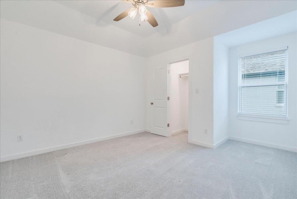 8008 Prairie Rye Dr - Photo 15