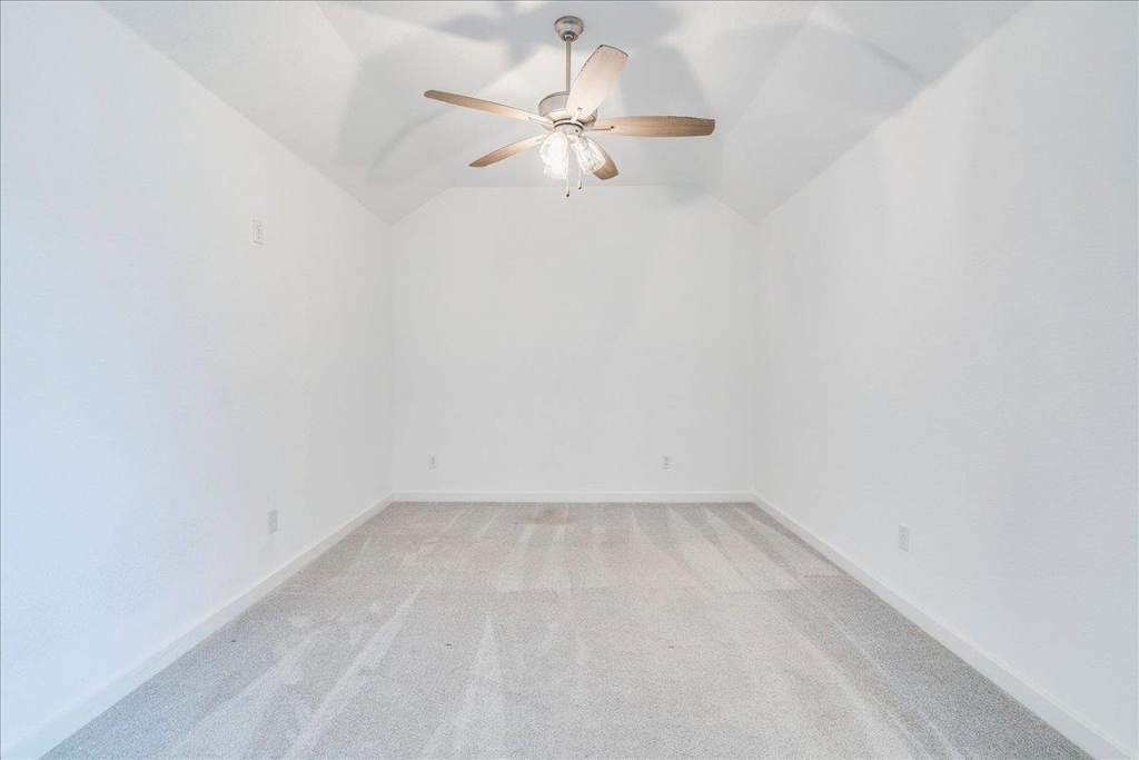 8008 Prairie Rye Dr - Photo 12