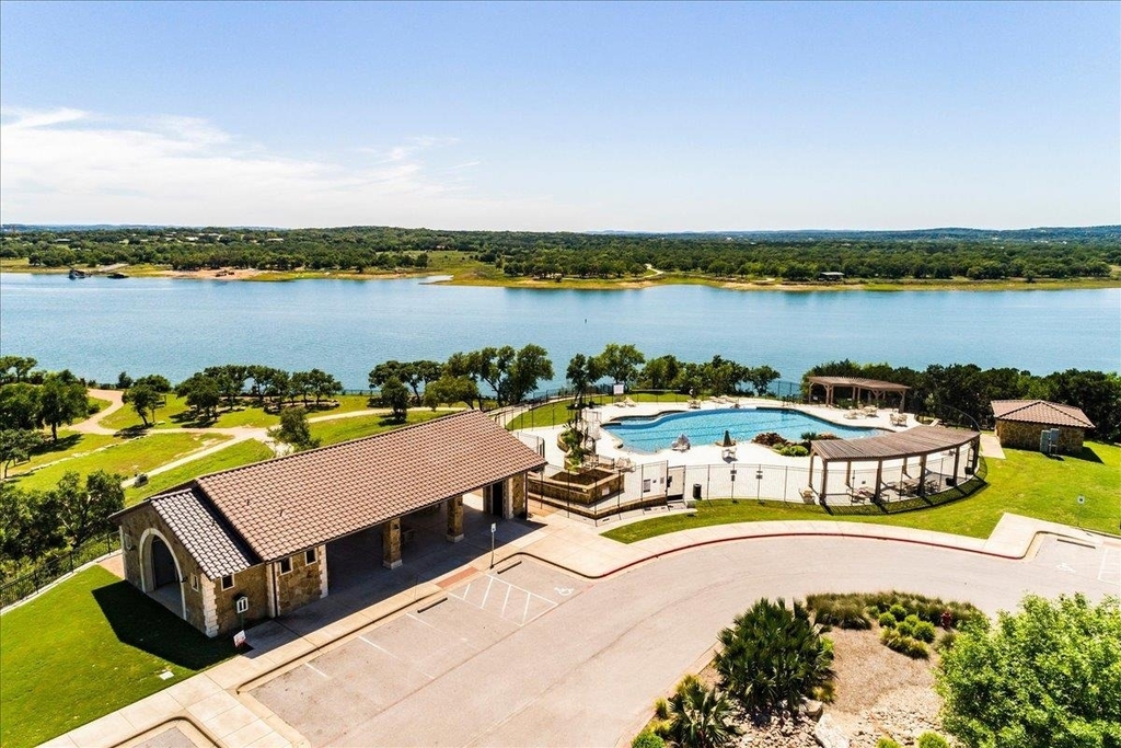 8008 Prairie Rye Dr - Photo 32