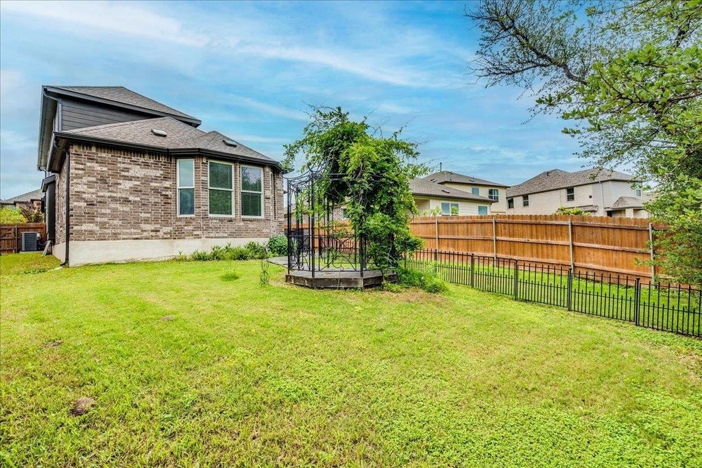 8008 Prairie Rye Dr - Photo 30