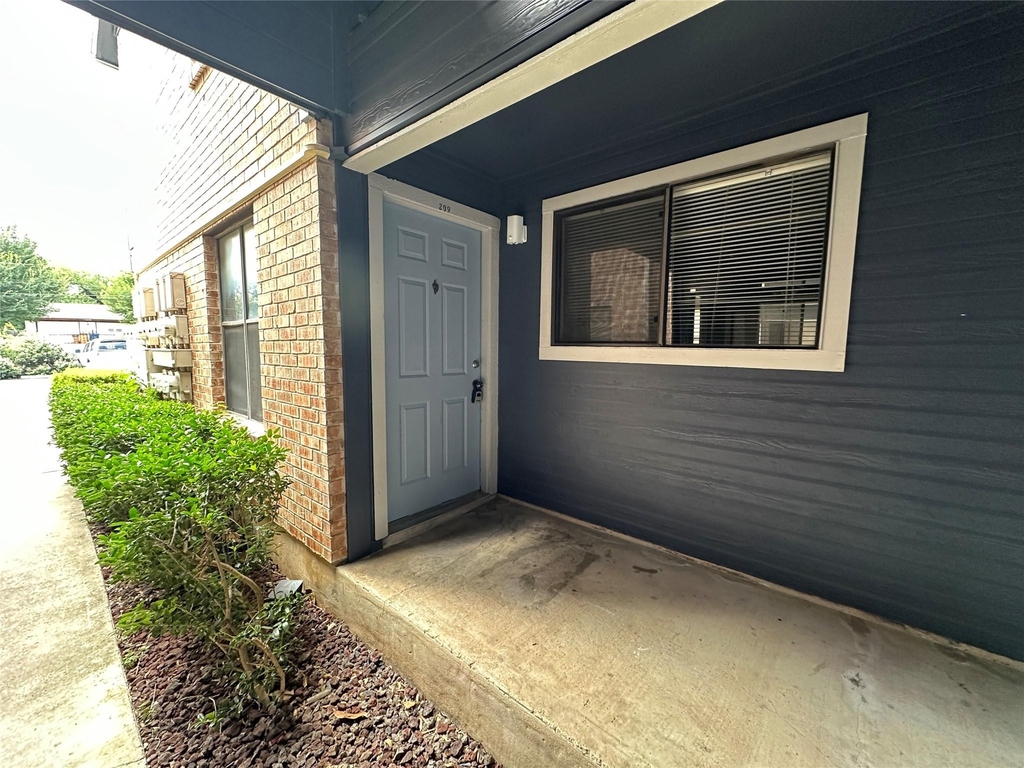 2500 Burleson Rd - Photo 0