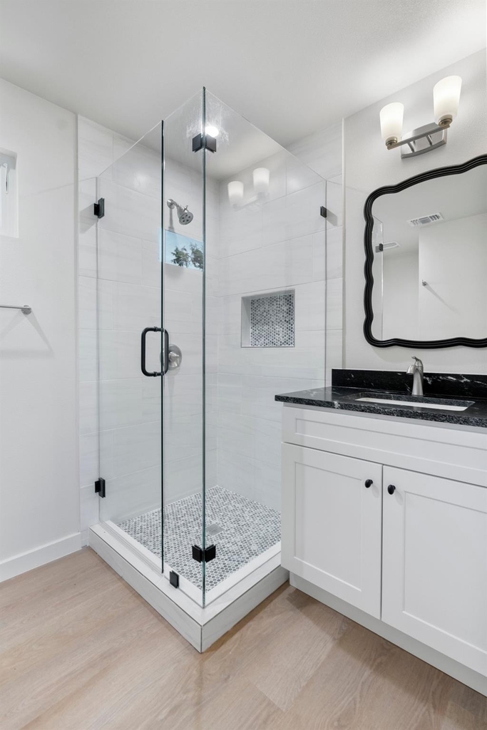 515 E 39th St - Photo 12