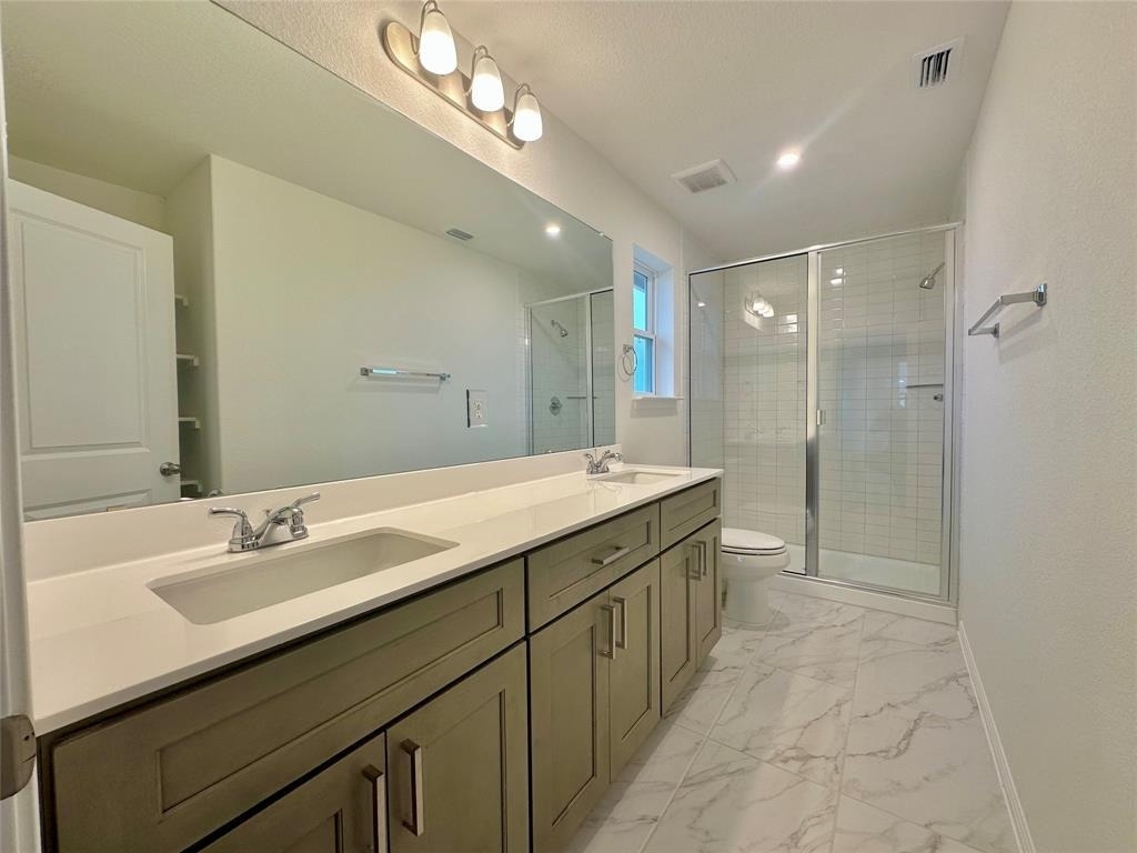 380 Young St - Photo 14