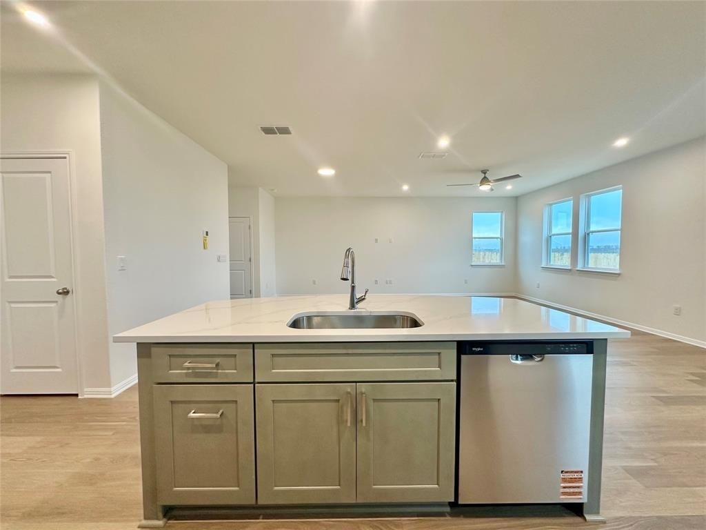 380 Young St - Photo 8