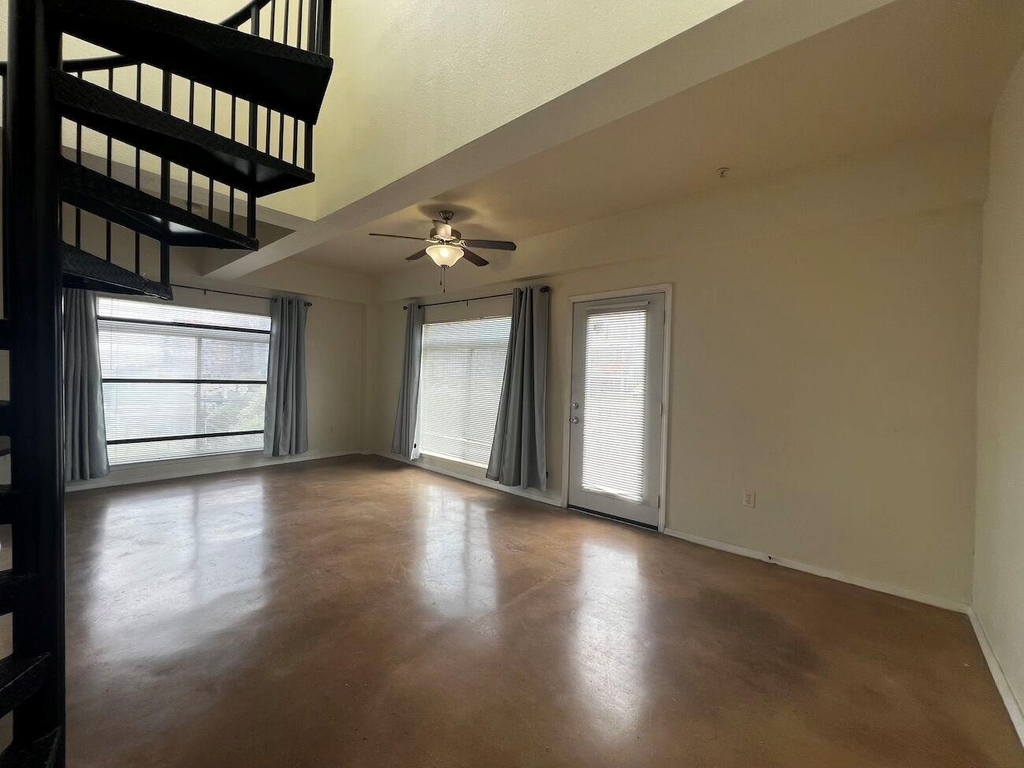 910 W 25th St - Photo 30