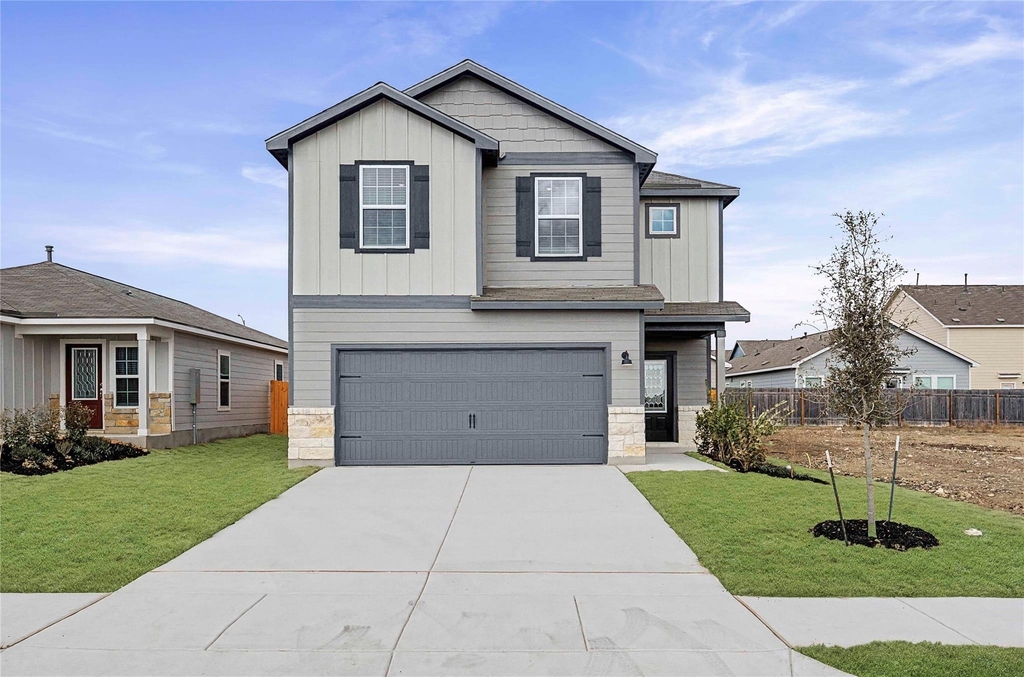 253 Fairlawn Way - Photo 0