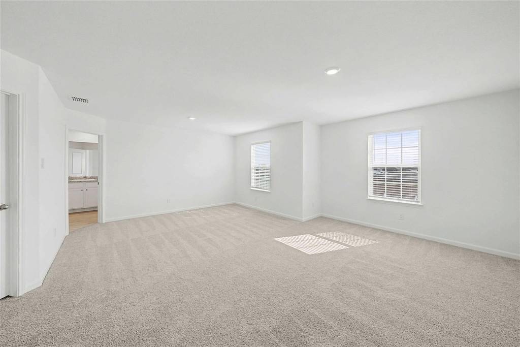 253 Fairlawn Way - Photo 4
