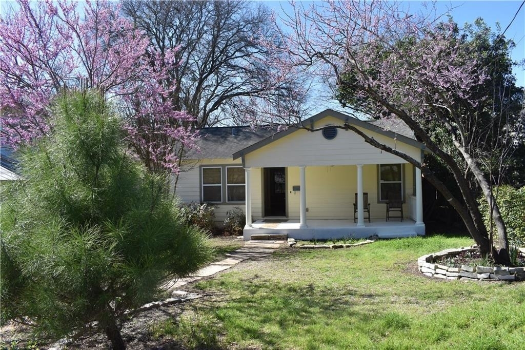 2109 Wright St - Photo 0