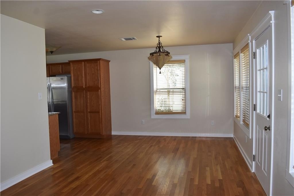 2109 Wright St - Photo 7