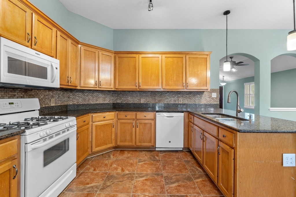 1310 Brighton Bend Ln - Photo 14