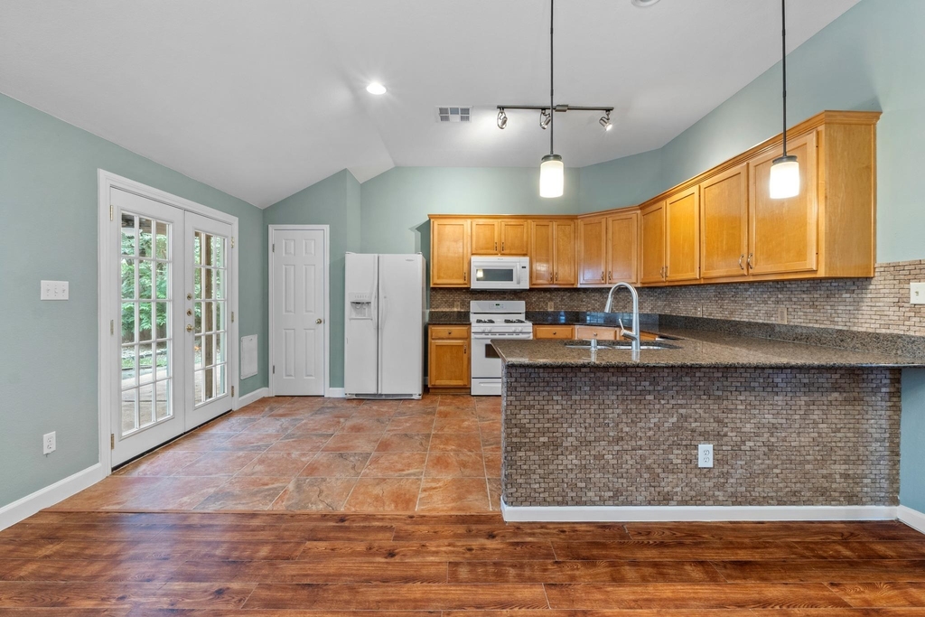1310 Brighton Bend Ln - Photo 11