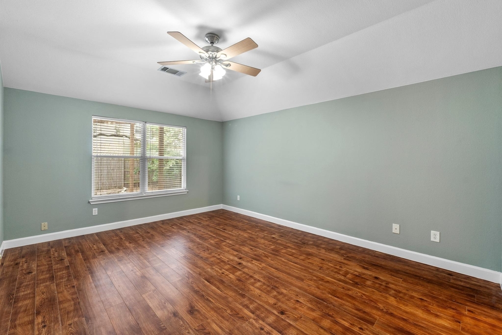 1310 Brighton Bend Ln - Photo 16