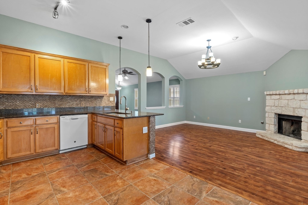 1310 Brighton Bend Ln - Photo 13