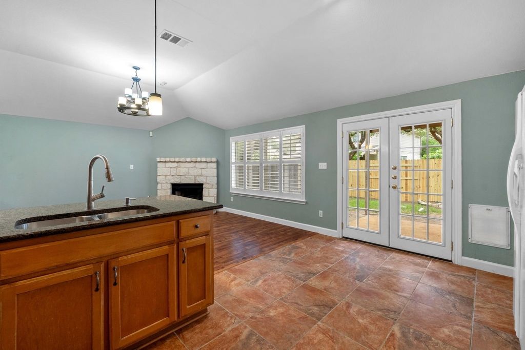 1310 Brighton Bend Ln - Photo 15