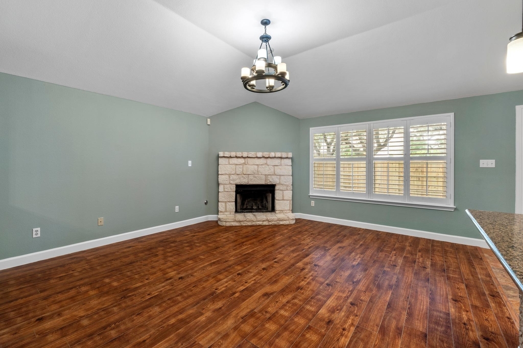 1310 Brighton Bend Ln - Photo 8