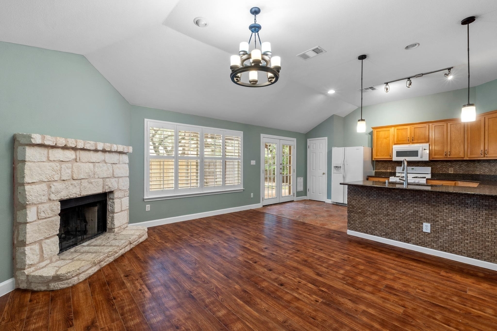 1310 Brighton Bend Ln - Photo 9