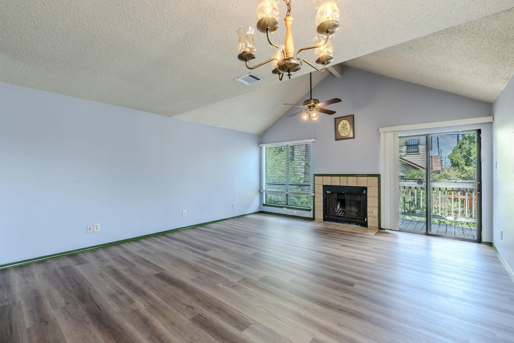 2000 Kenneth Ave - Photo 4