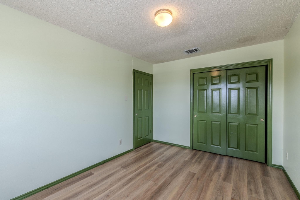 2000 Kenneth Ave - Photo 15