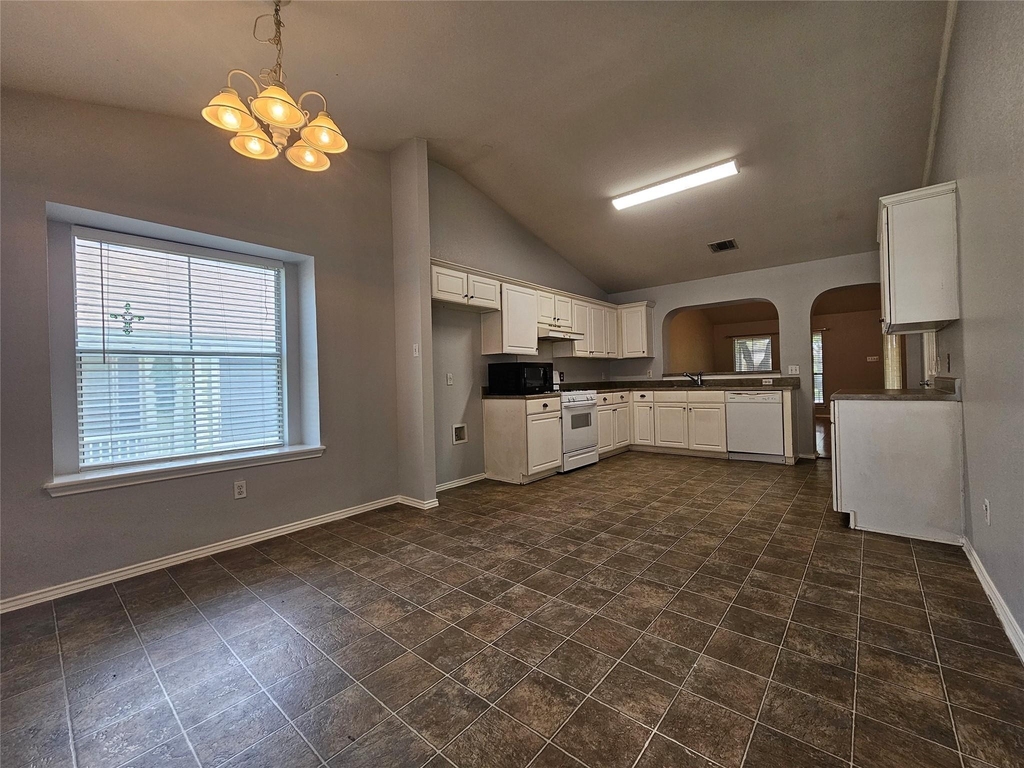 4211 Mather - Photo 6